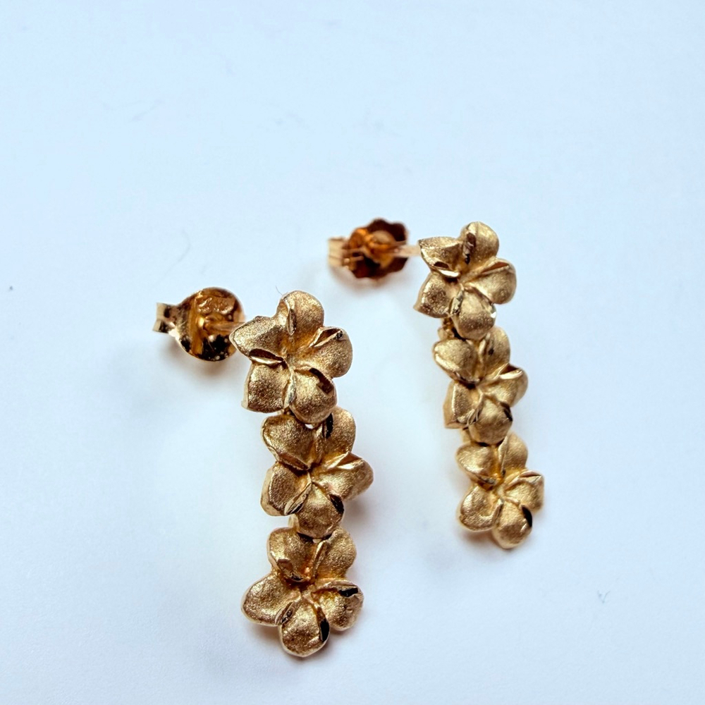 14K Solid Yellow Gold Hawaii Plumeria Flower Cascade Diamond Cut Dangle Earrings - Picture 3 of 8